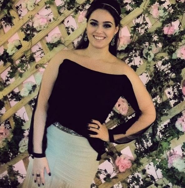 LANÇAMENTO Blusa Com Transparência